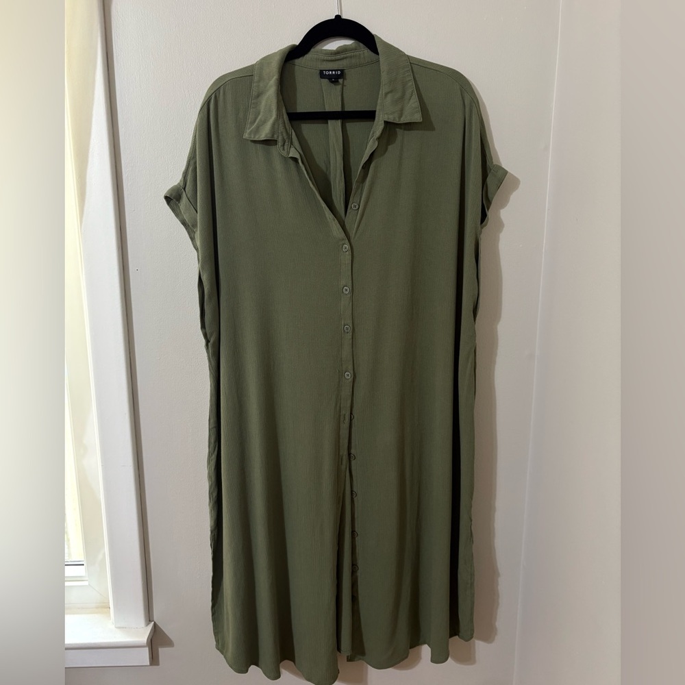Torrid Olive Green Crinkle Gauze Drop Shoulder Short Sleeve Button Up Tunic